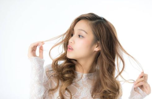 髪